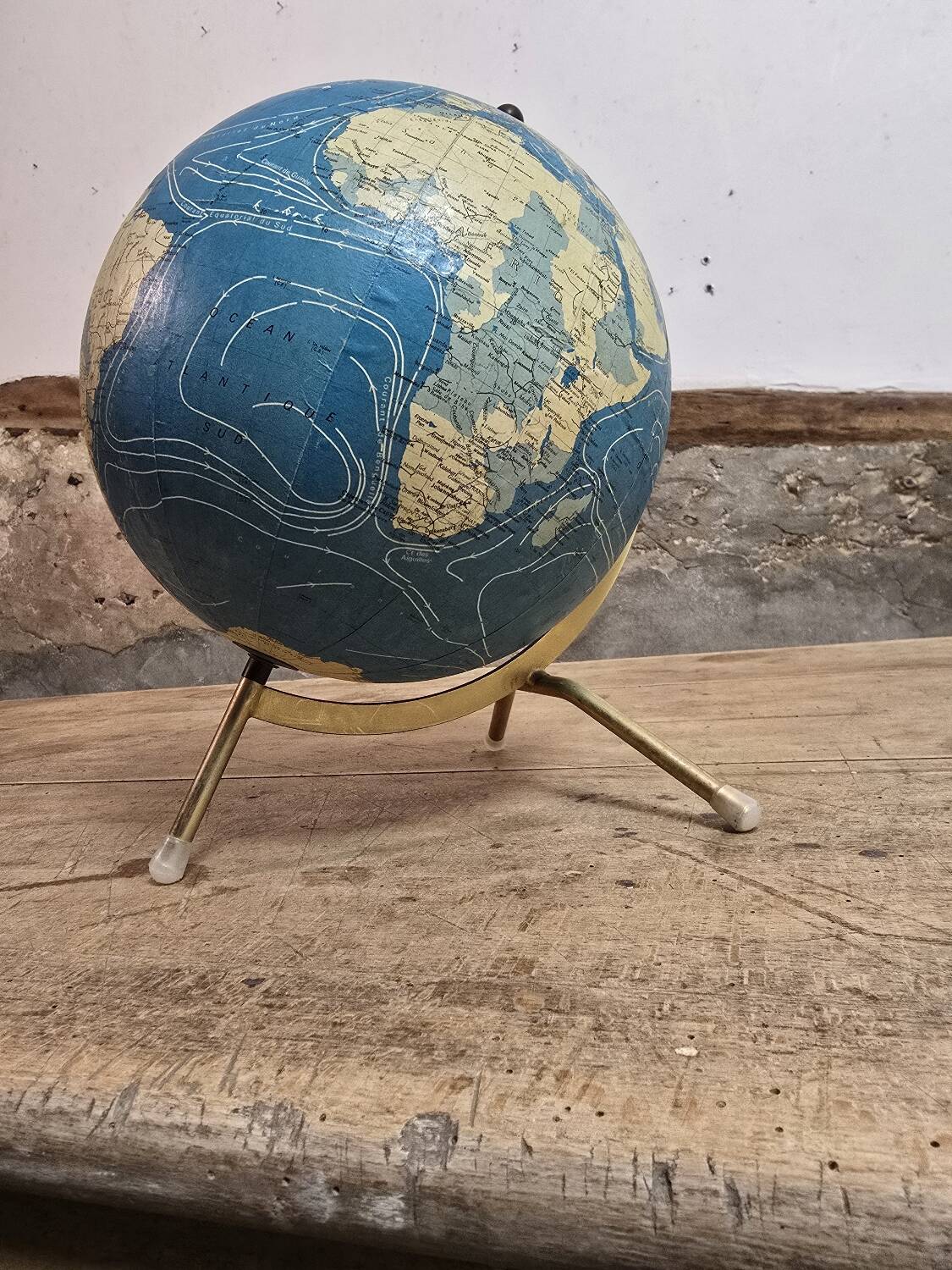 Tripod world map globe