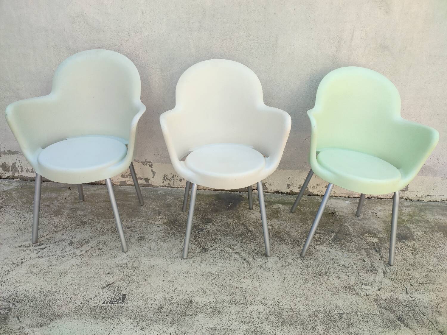 3 Sintesi designer armchairs, gogo model