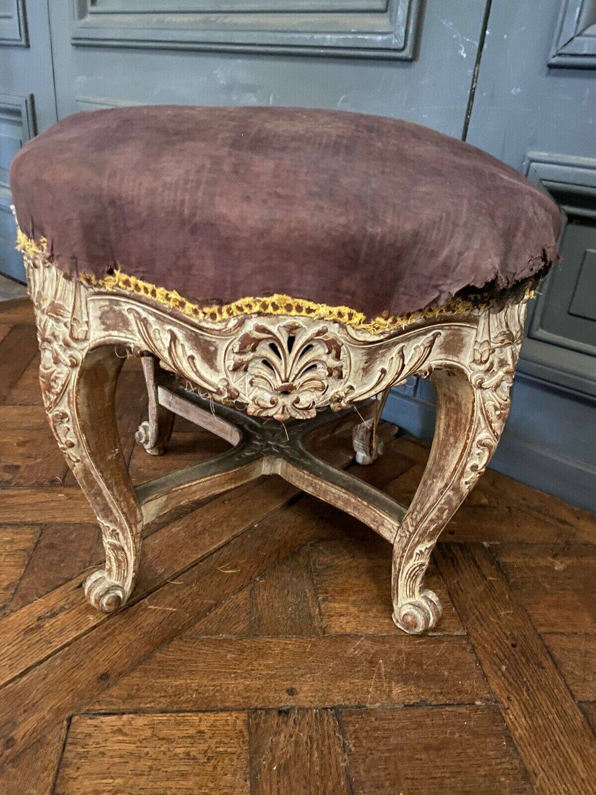 Late 19th century stool decorated with macaroons and claw feet