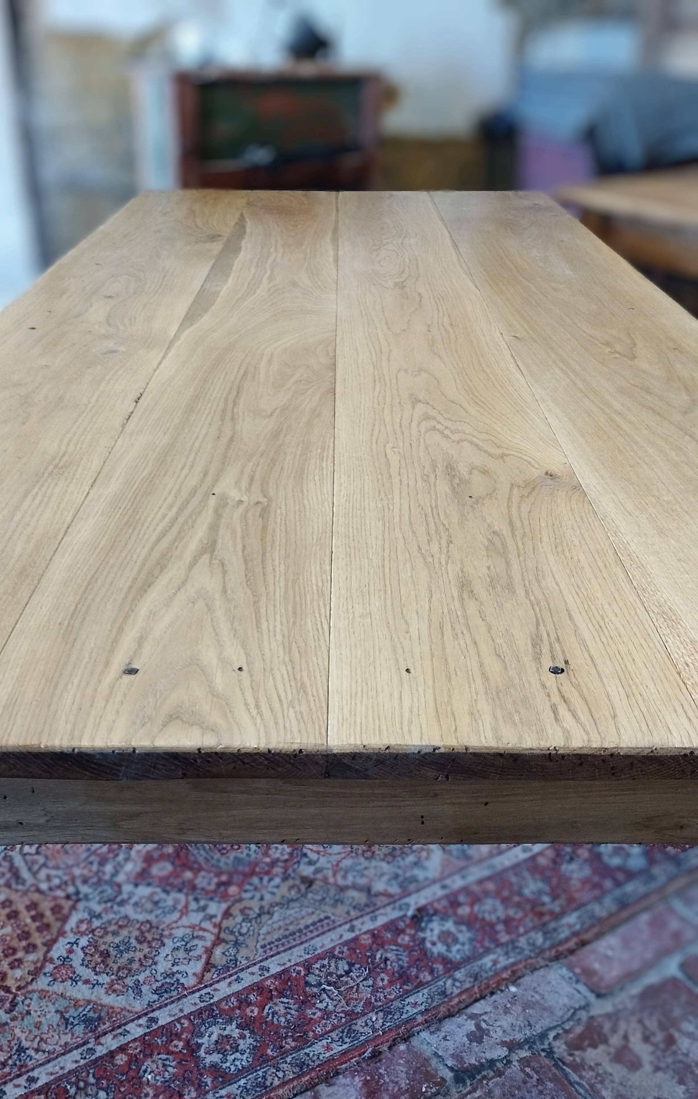 Table de ferme 230 x100 ,chêne clair patiné,