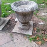 Pair of Medici basins from the 40s - 50s. Garden decoration.