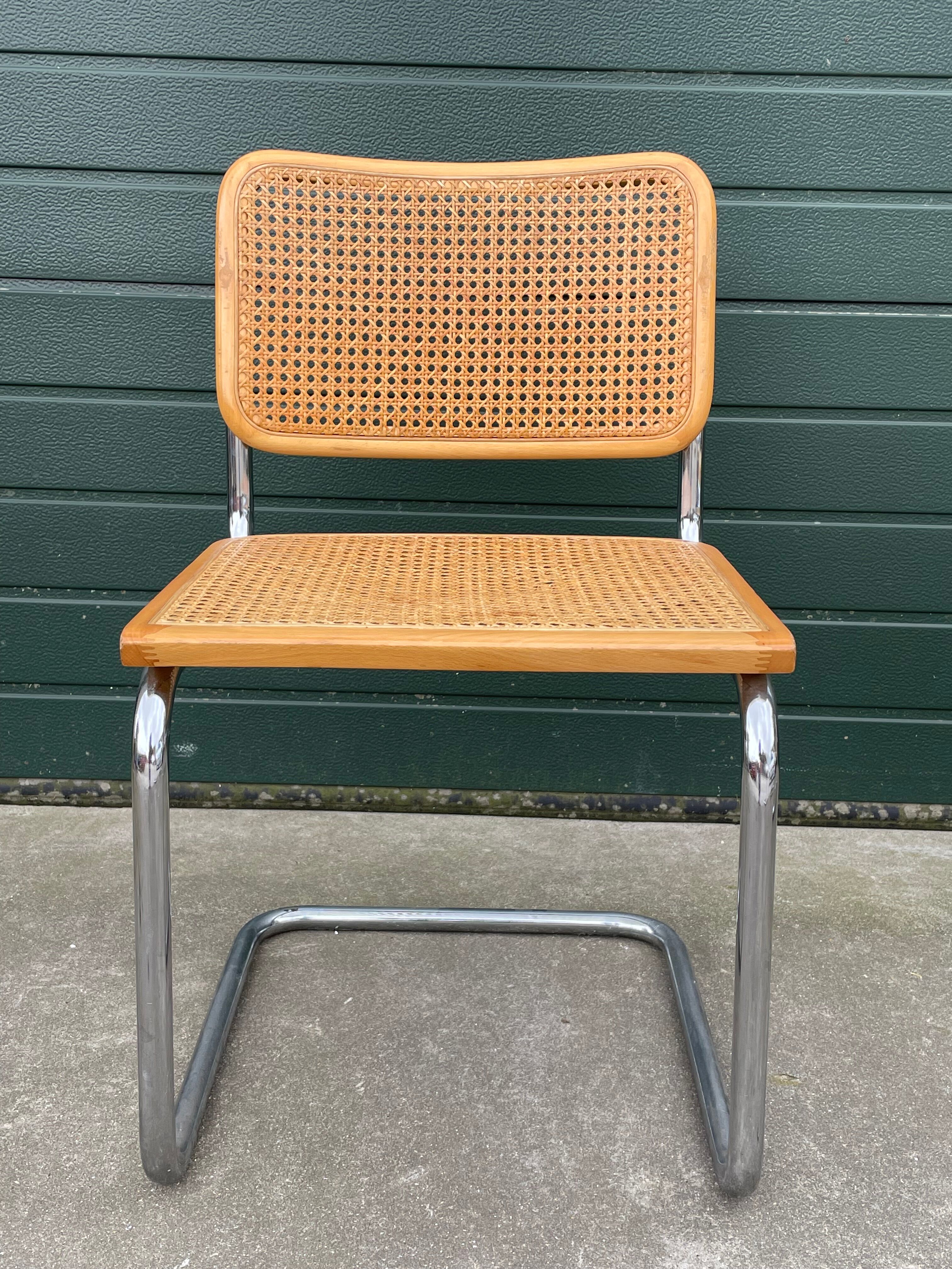 Lot de 4 chaises Cesca modèle b32 en chrome fabriqué en italie par Marcel Breuer