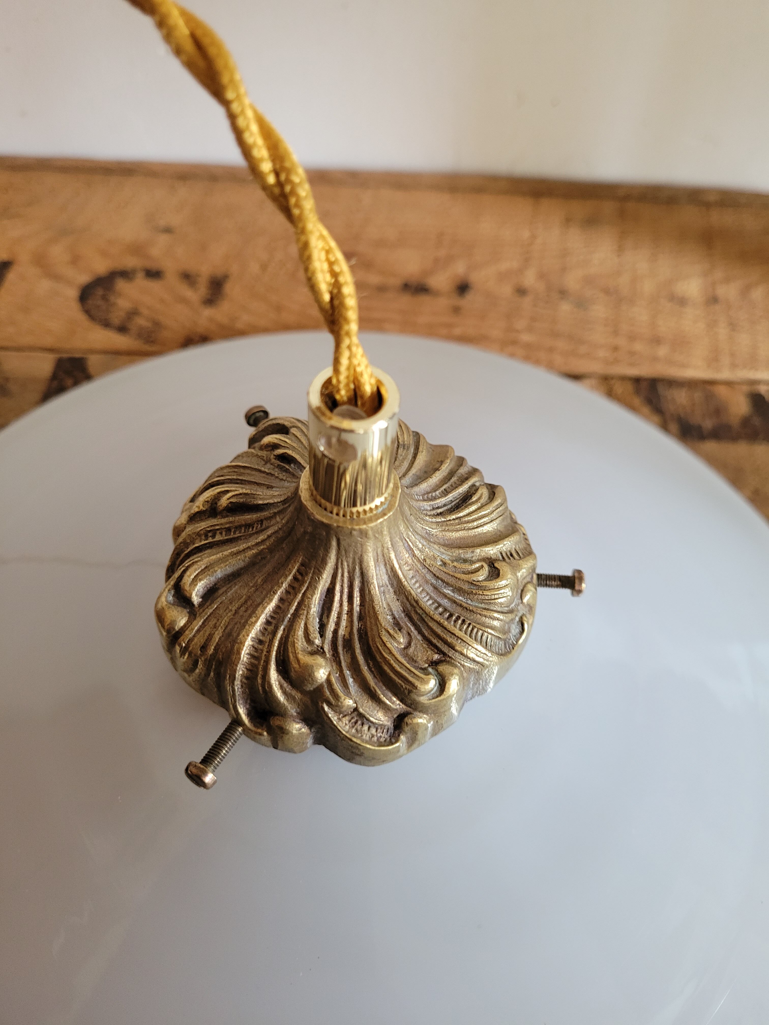 Smooth opaline hanging lamp