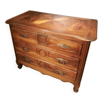 Eighteenth-century solid wood chest of drawers.
