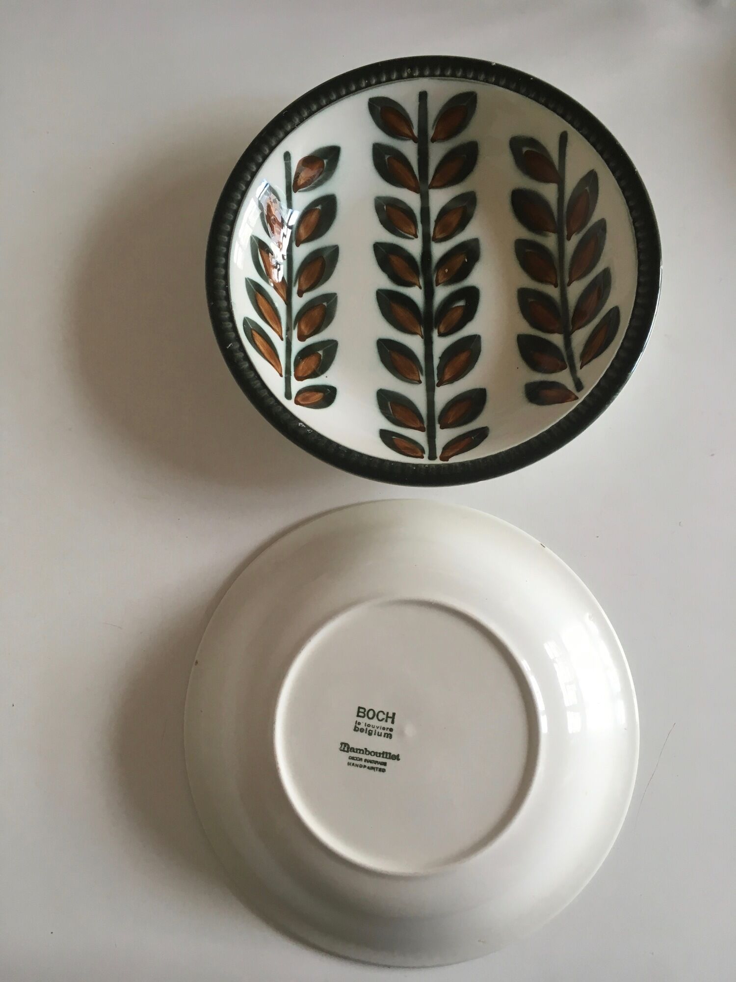 Pair of hollow plates cap 1960 Boch La Louvière Rambouillet