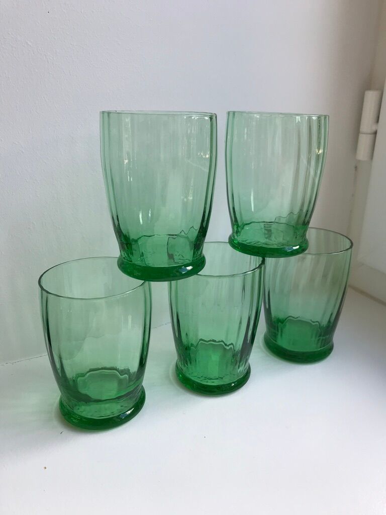 Set of 5 green art deco water glasses 30s-40s