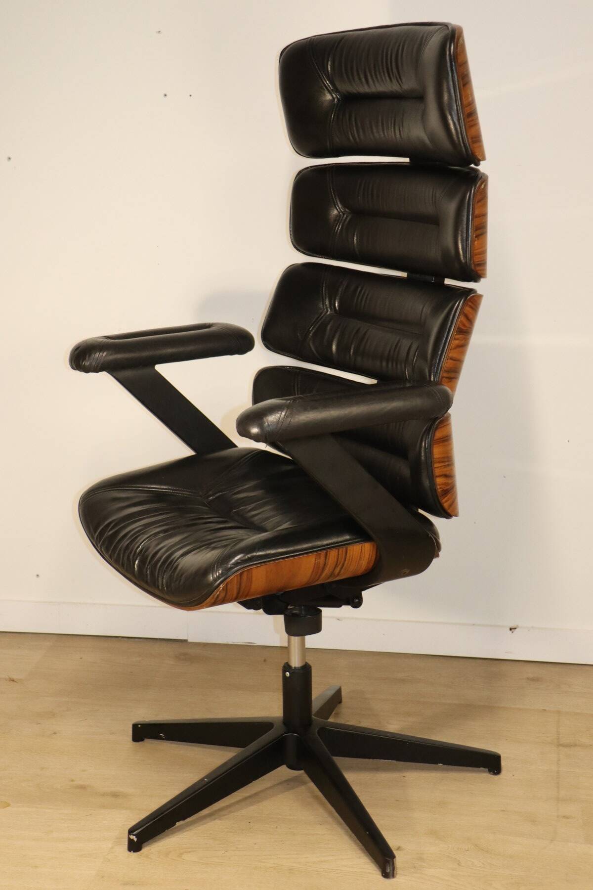Fauteuil de bureau vintage en skaï et bois - 1970