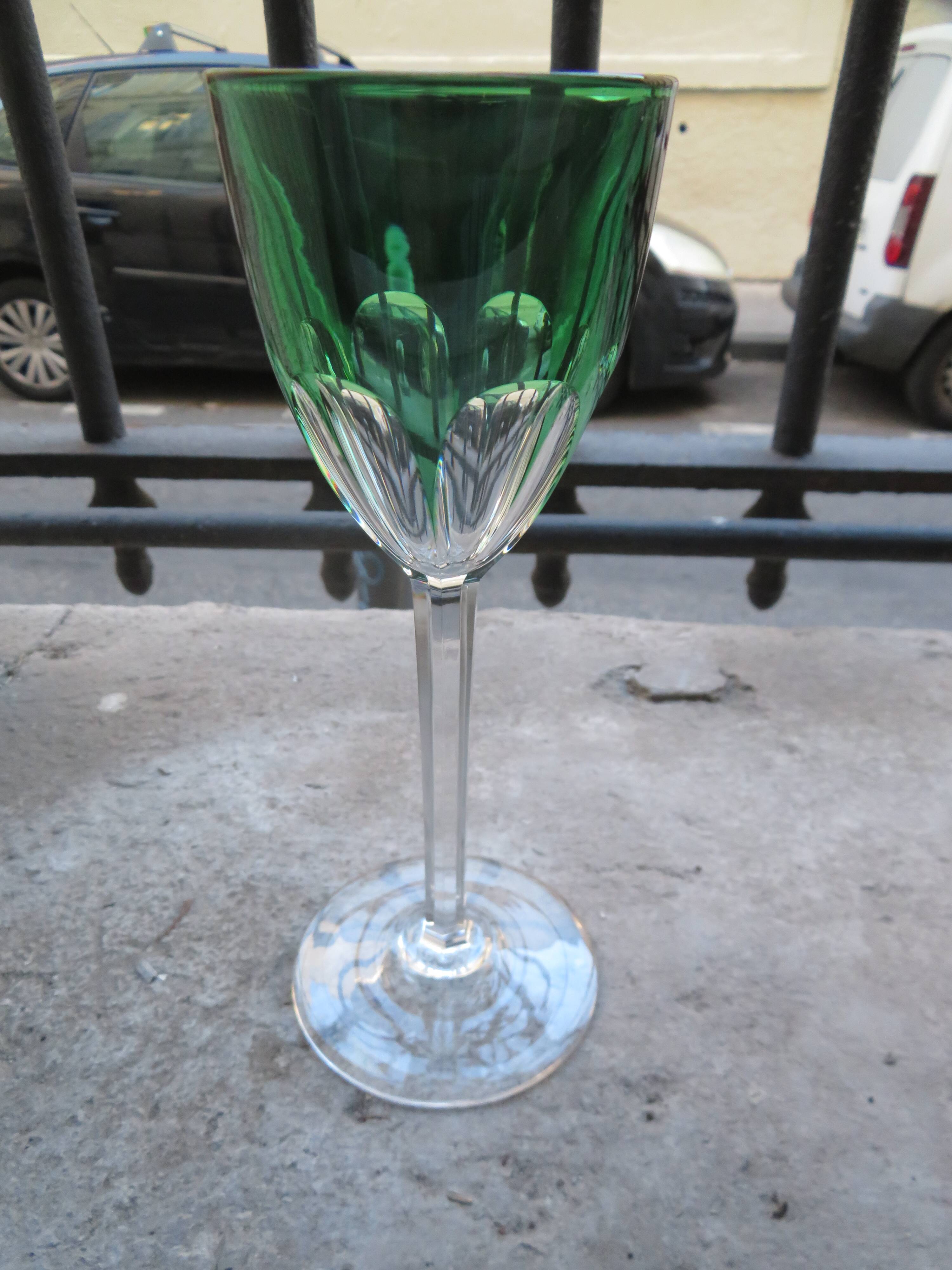 Baccarat crystal 12cl wine glass Genova model lined in fir green 19cm