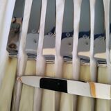 12 knives with horn handle