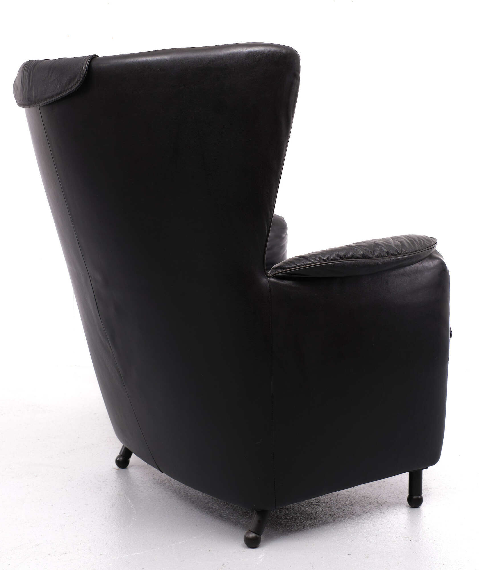 De Sede DS 23 Lounge Wing Chair and Ottoman, 1980s