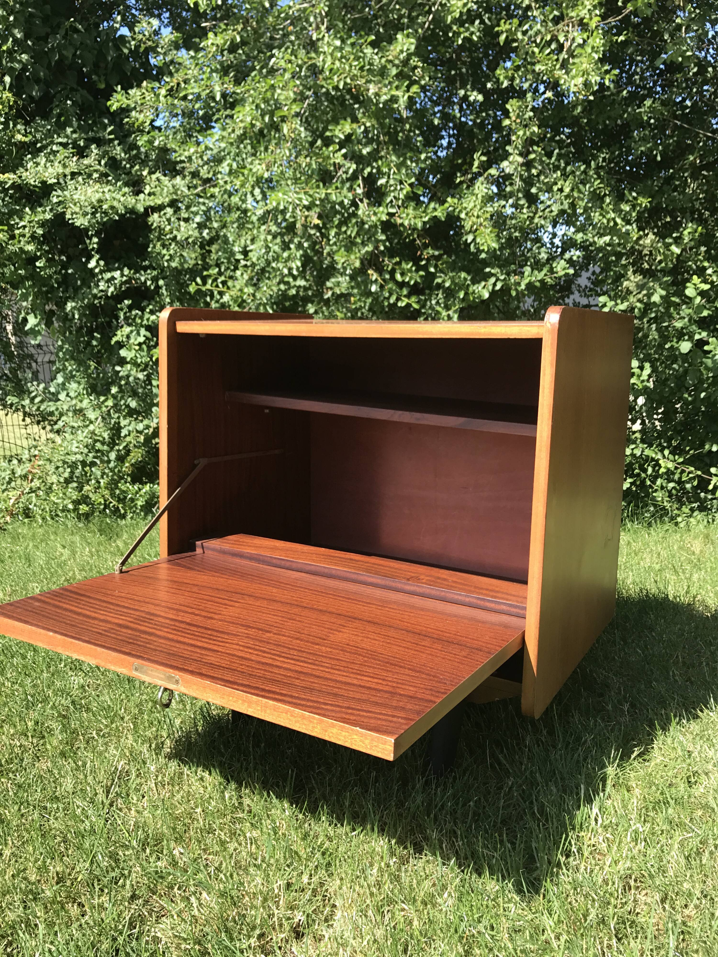 Vintage mahogany bar