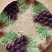 Assiettes en barbotine raisins
