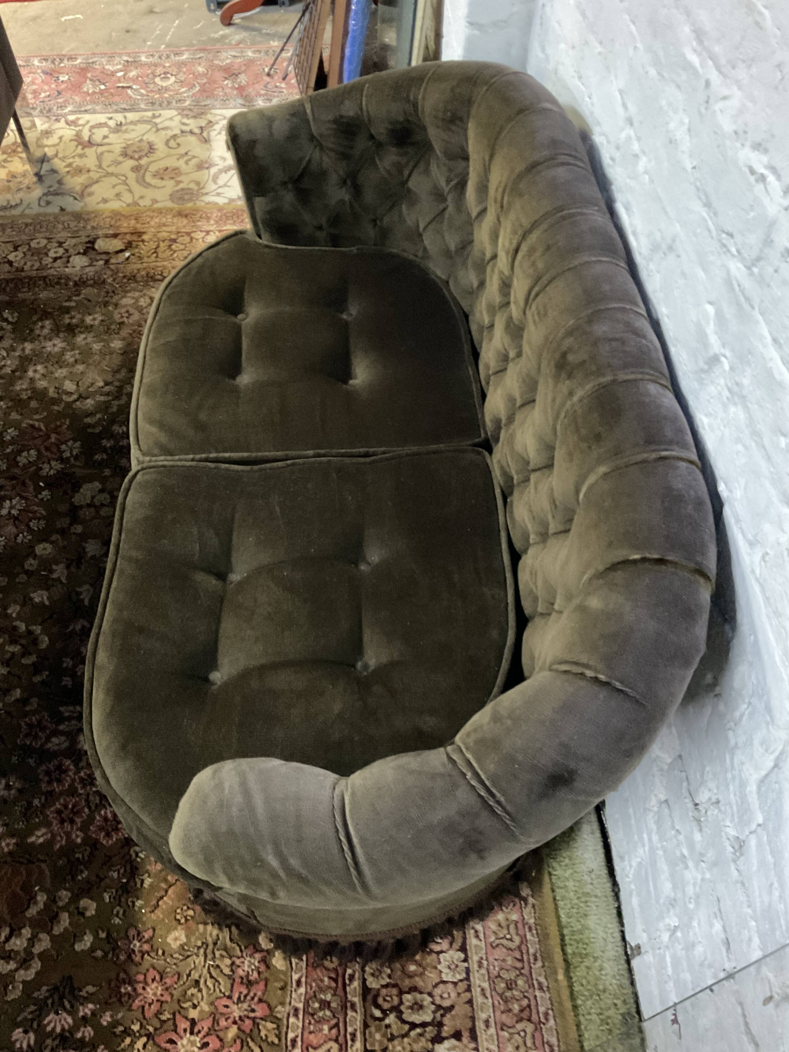 Vintage toad sofa from the 50s-60s in green velvet