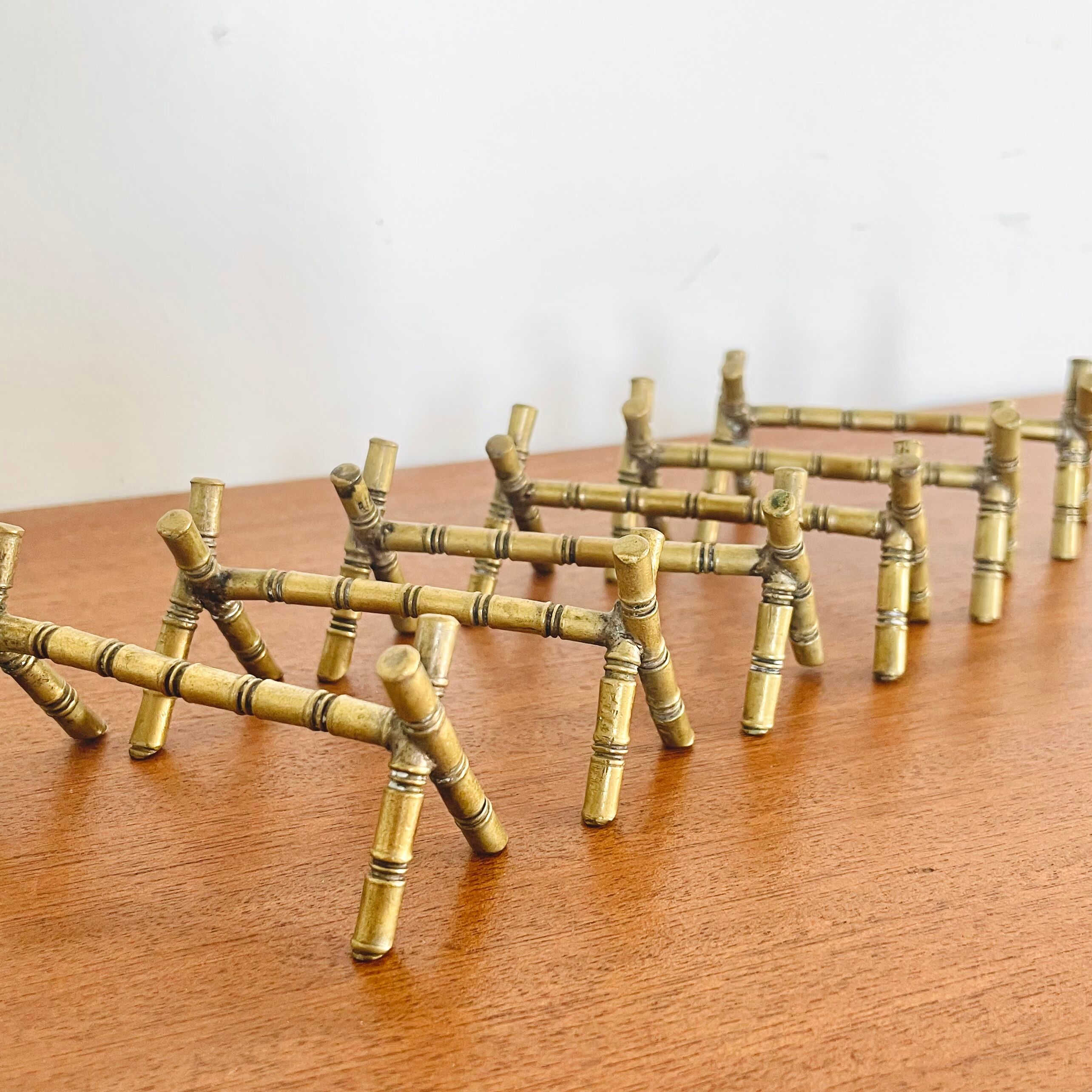 Set of 6 brass knife rest