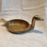 Duck pocket emptier