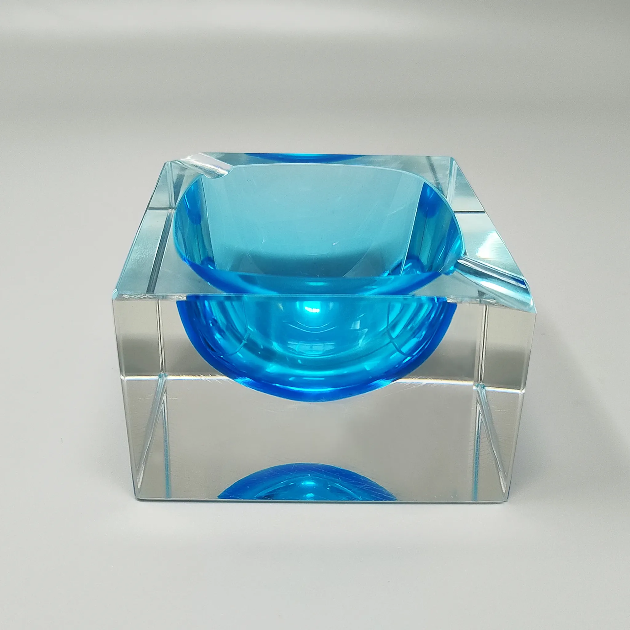 1960s stunning blue ashtray or catchall by Flavio Poli for Seguso. Made in Italy