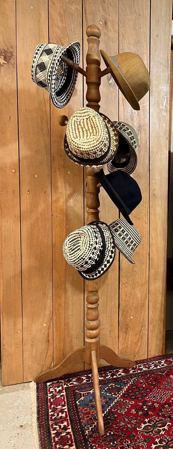 Oak parrot coat rack