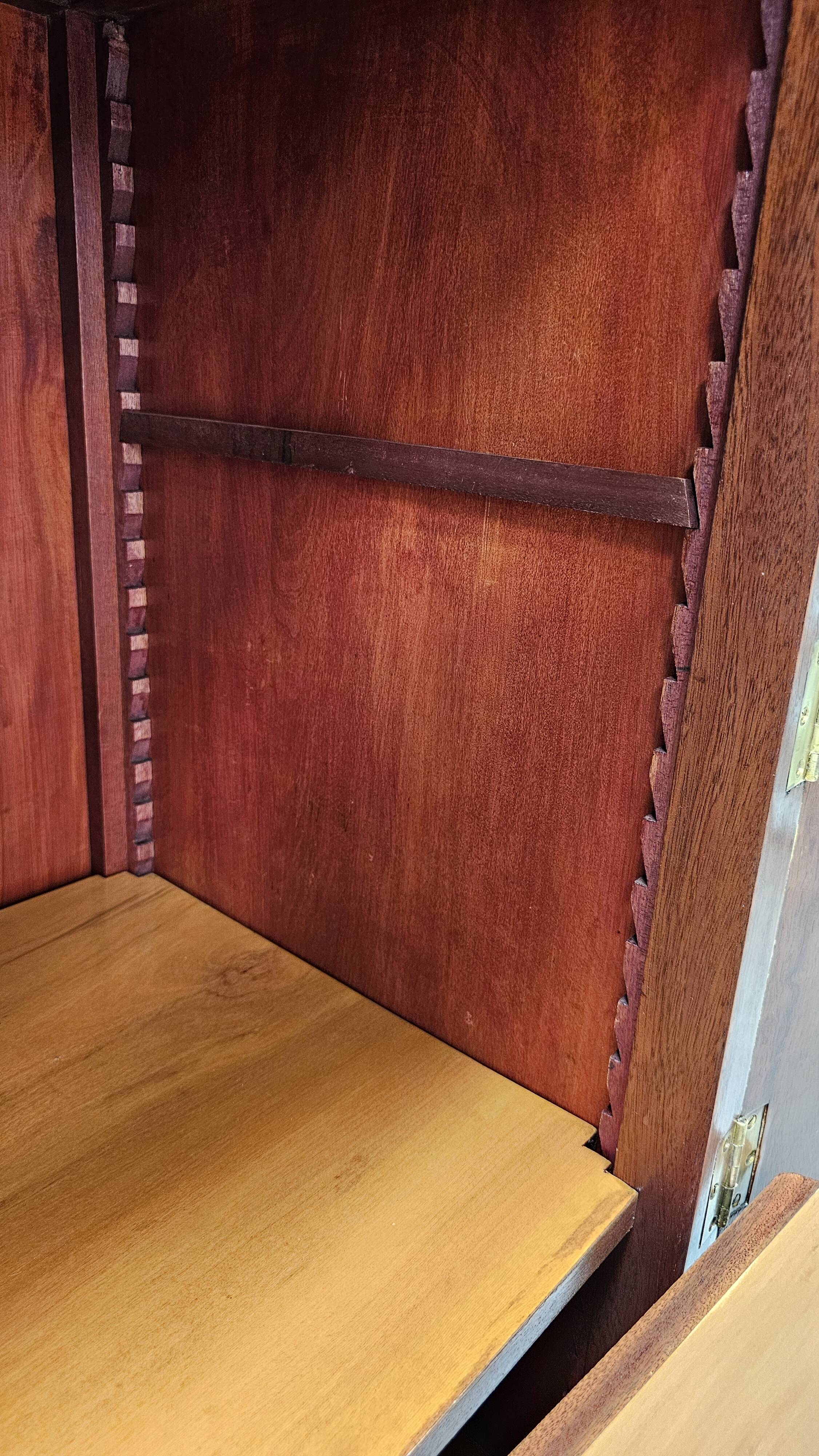 Art Deco buffet by Saddier & Fils in solid rosewood and veneer.