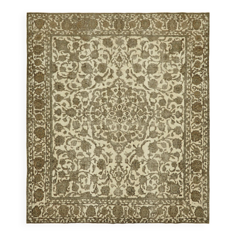 Hand-Knotted Persian Vintage 1970s 298 cm x 340 cm Beige Wool Carpet
