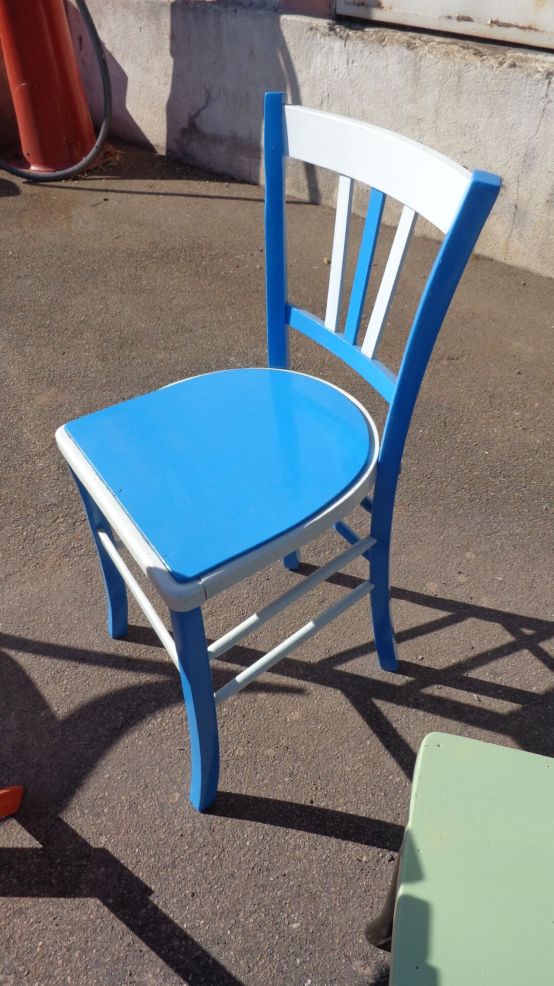 Salon de jardin multicolore