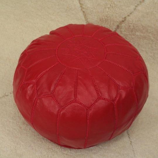 Moroccan pouf in red leather