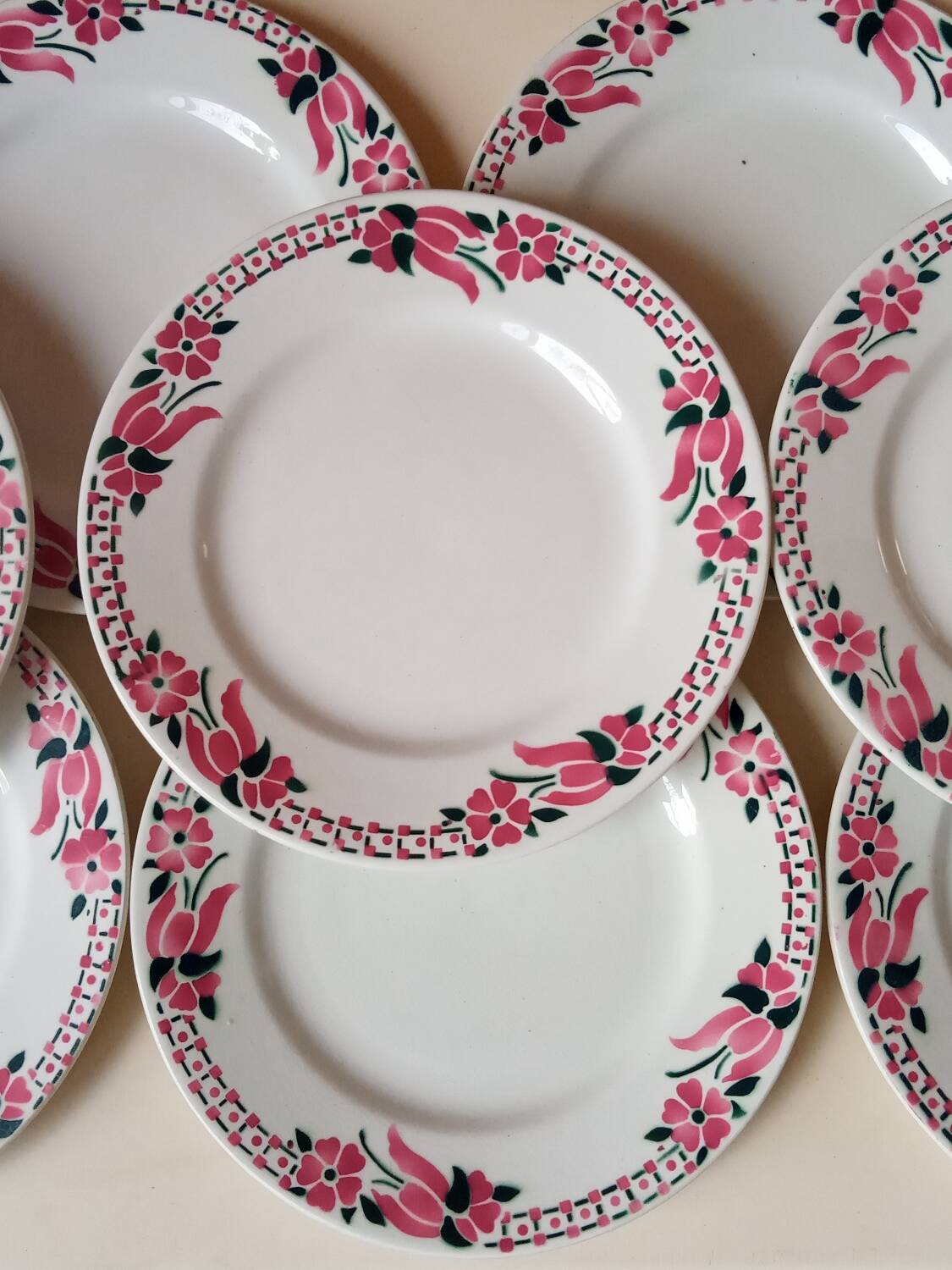 Dessert plates from Saint Amand