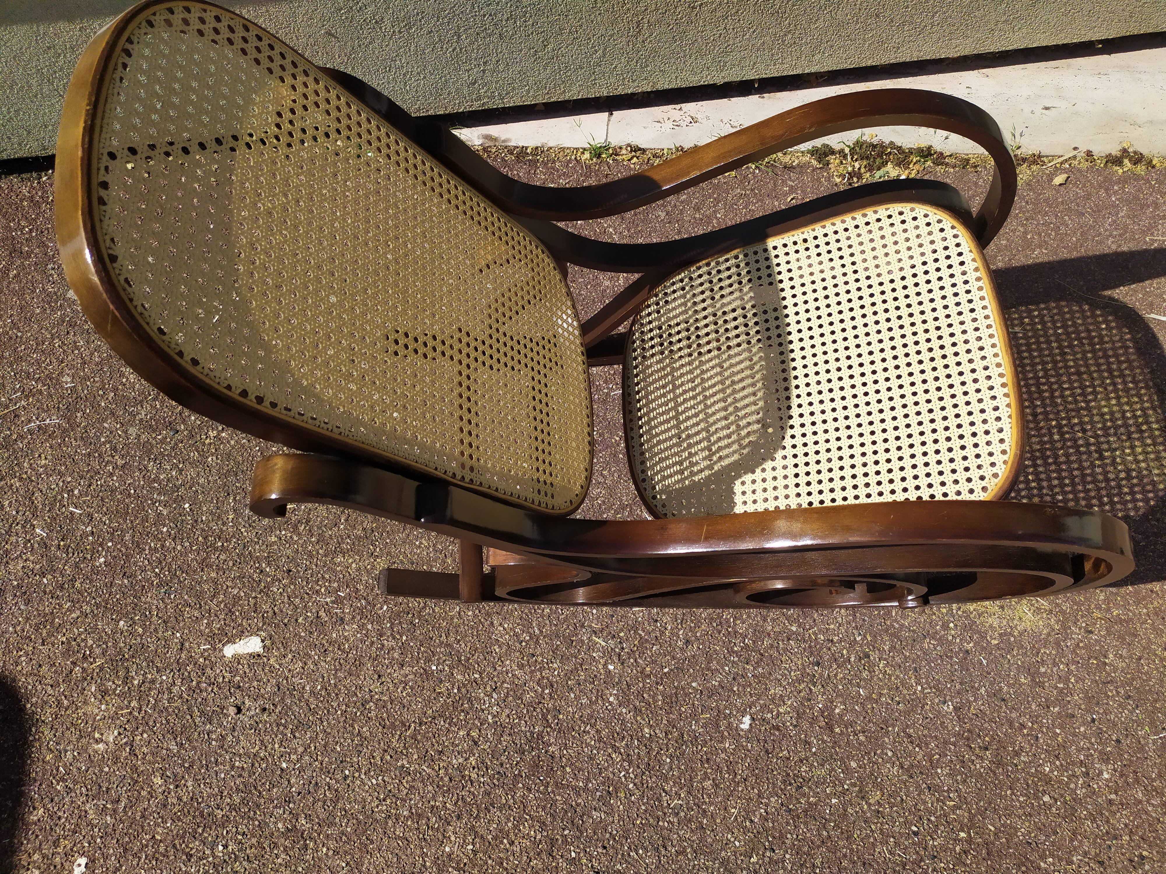 Rocking-chair wood cannage