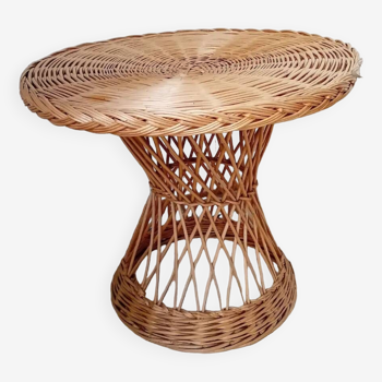 Wicker table