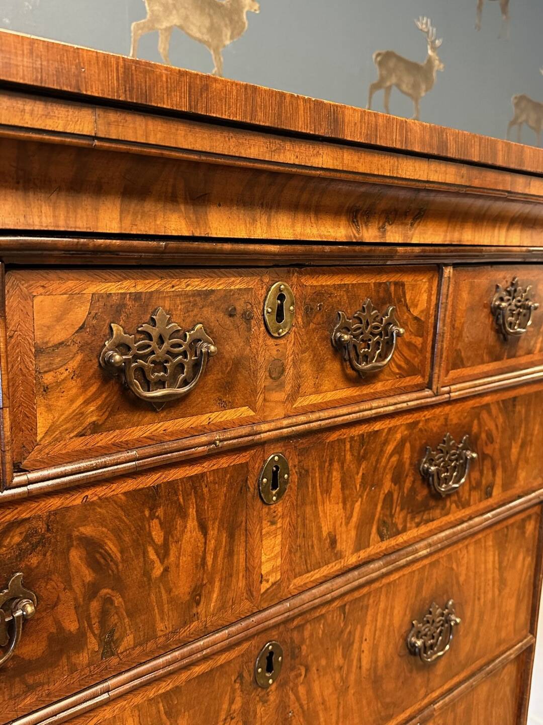 Antique 18th century burl walnut chest of drawers