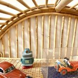 Round wall shelf in rattan and bamboo