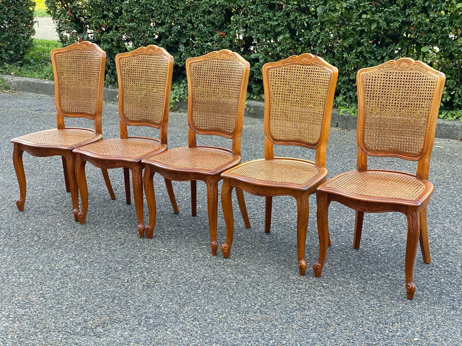 5 solid wood caned chairs, Louis XV style, stamped Baumann