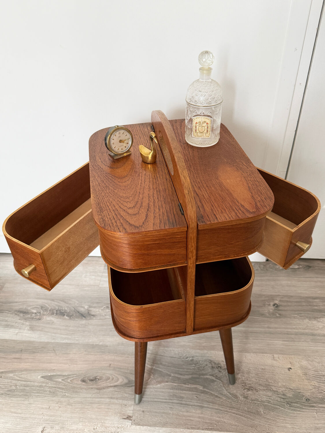 Table de chevet vintage style scandinave