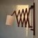 Lampe murale accordéon en bois scandinave avec ciseaux