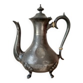 Théière en étain