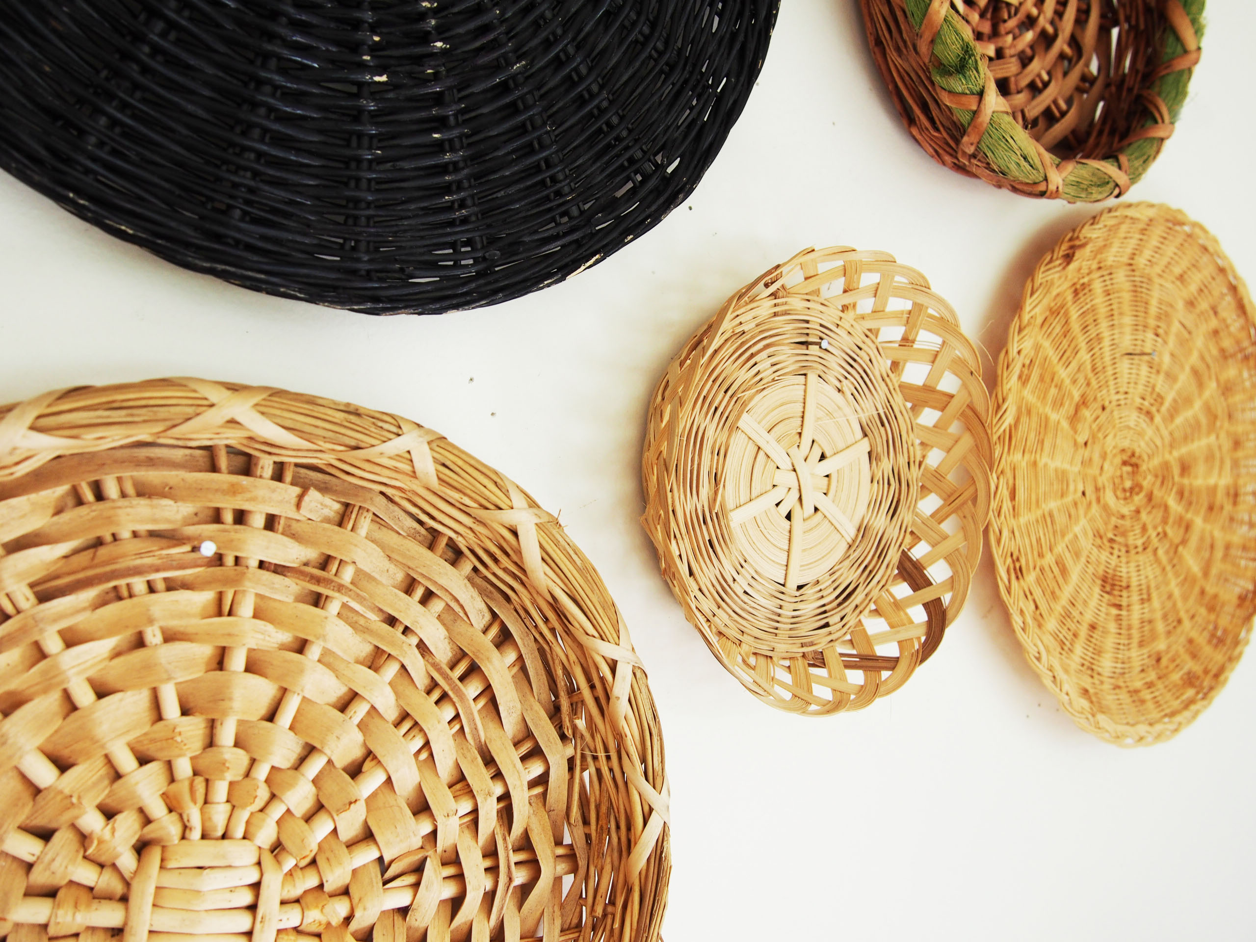 Wall composition of 7 baskets Wicker