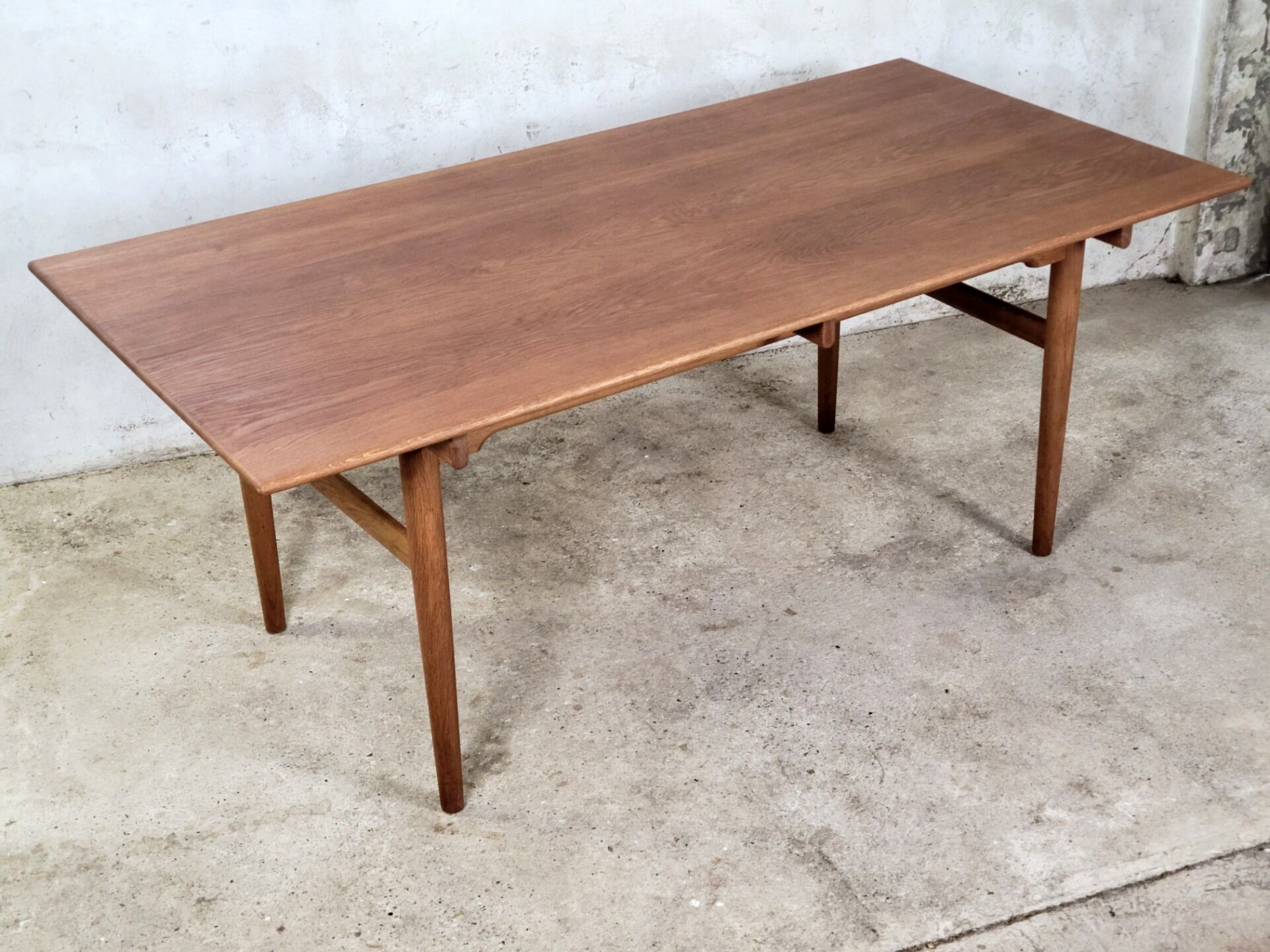 Hans J. Wegner AT327 dining table for Andreas Tuck, Denmark 1965