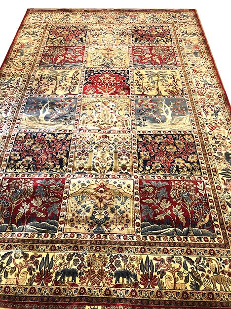 Wool carpets, cloisonné decorations of birds and gardens, mechanical weaving. New condition.