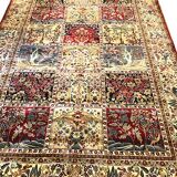 Wool carpets, cloisonné decorations of birds and gardens, mechanical weaving. New condition.