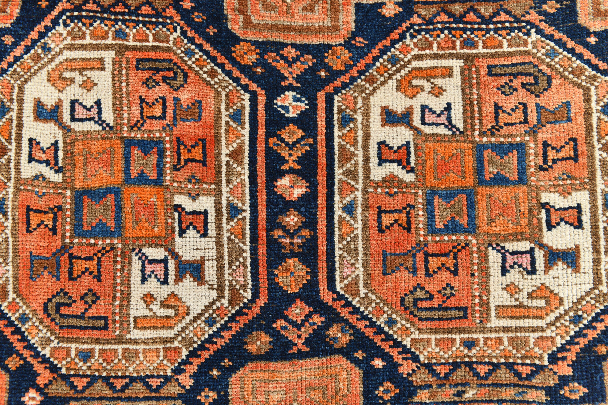 4x10 Wide Vintage Runner Rug, 110x323Cm