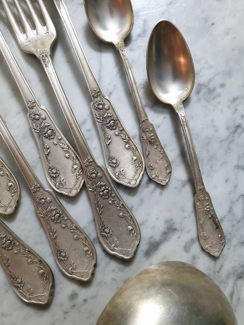 Old art nouveau covered housewife in silver metal X12