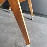Serving table