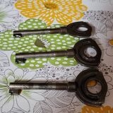 Armoire époque Art Déco en noyer vers 1920-1940