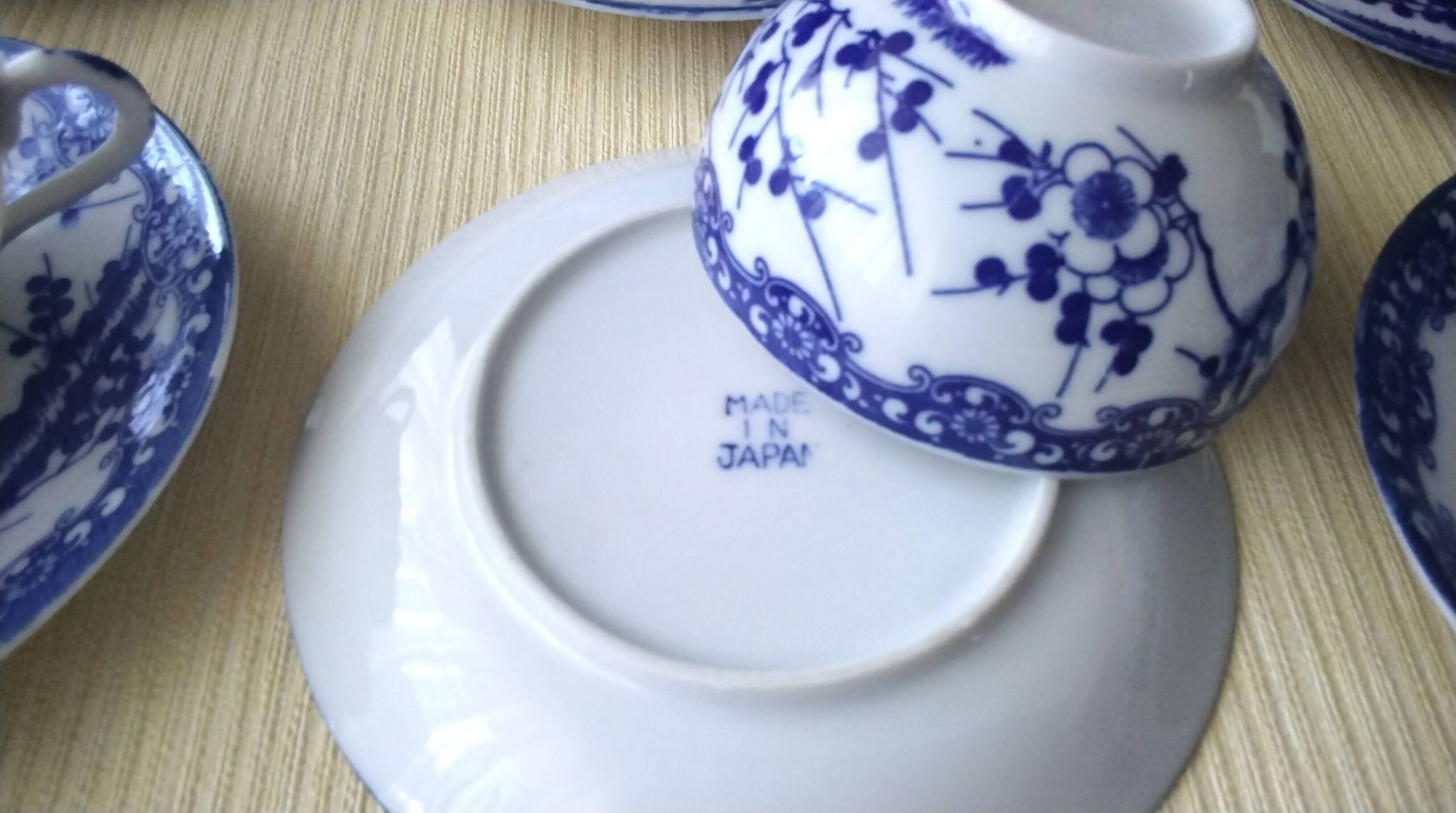 Tea or coffee service in Japanese porcelain.