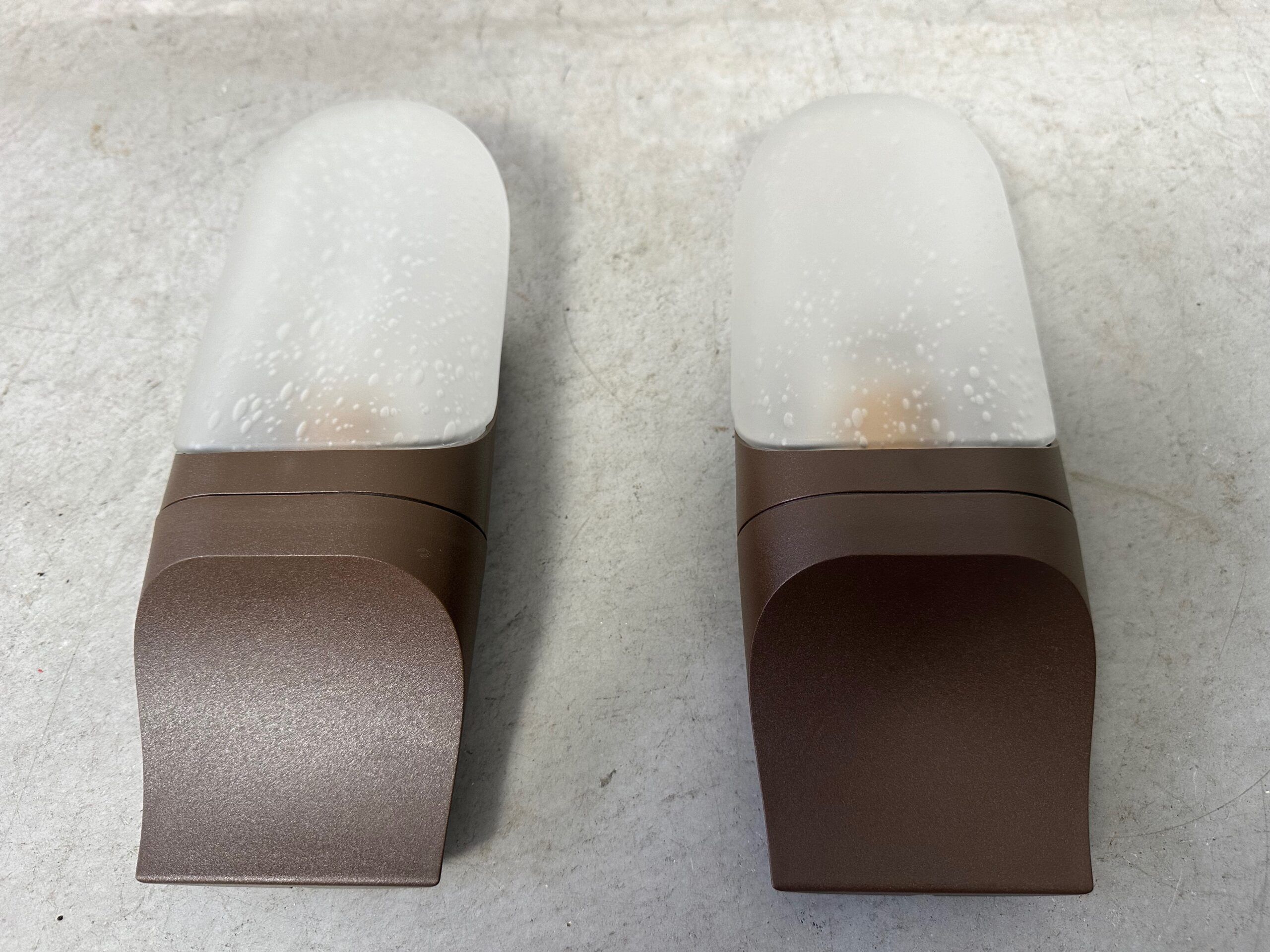 2x vintage 'frosted glass' wall lamp – Hans Popp