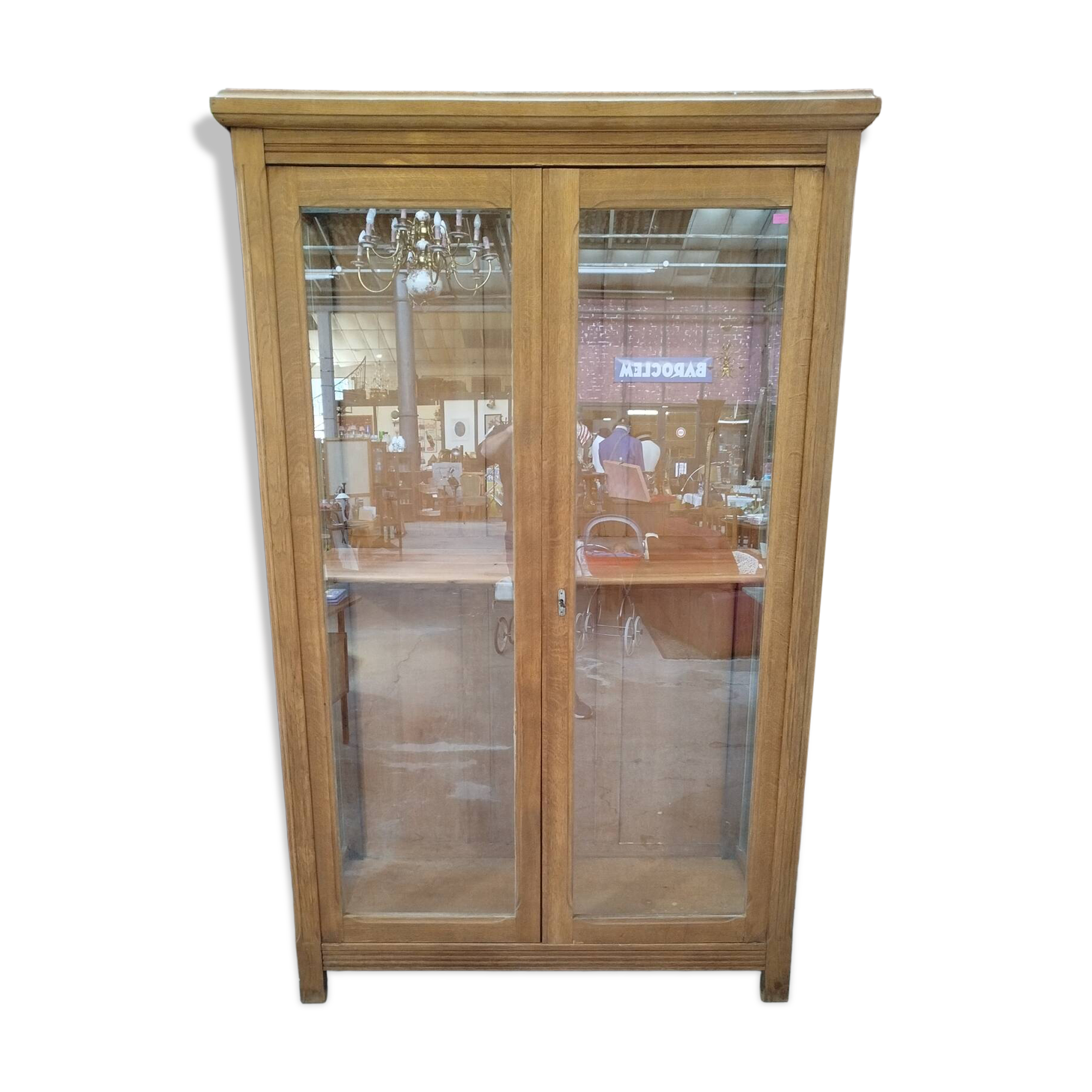 Large showcase 20th century