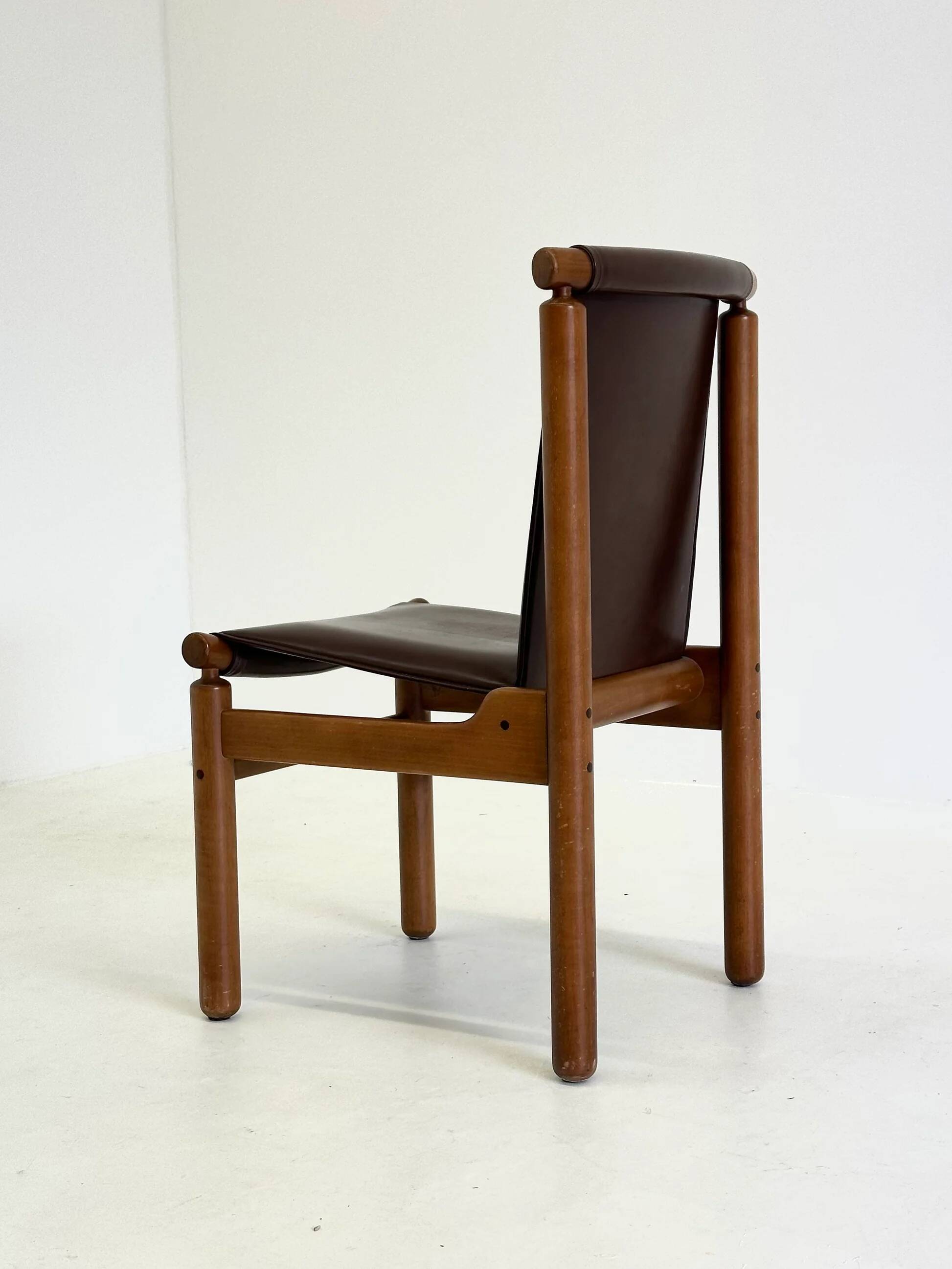 Set of Tapiovaara dining chairs by La Permanente Cantù