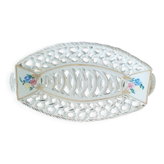 Twisted ceramic basket