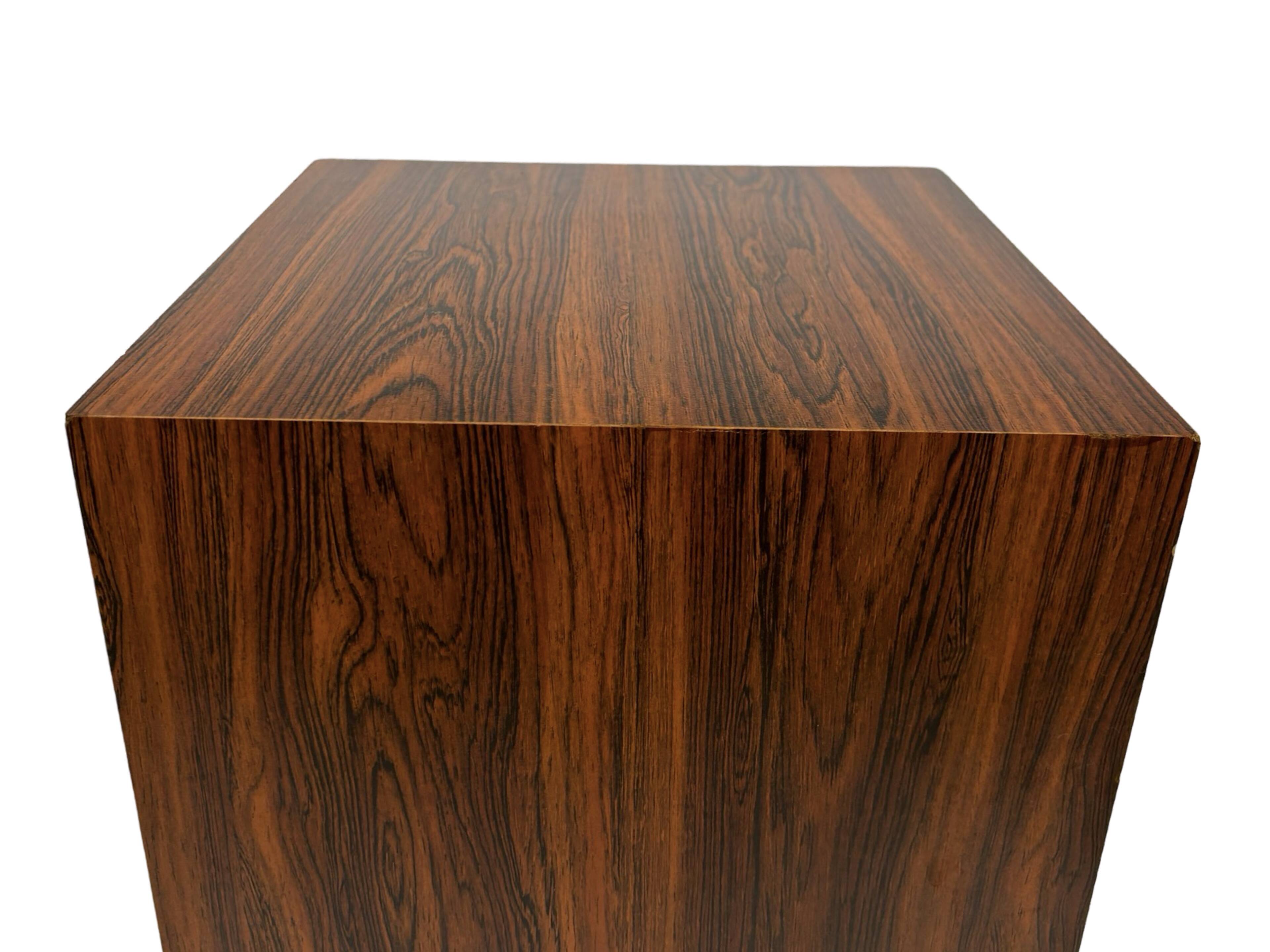 Vintage plant column in rosewood veneer 80s design