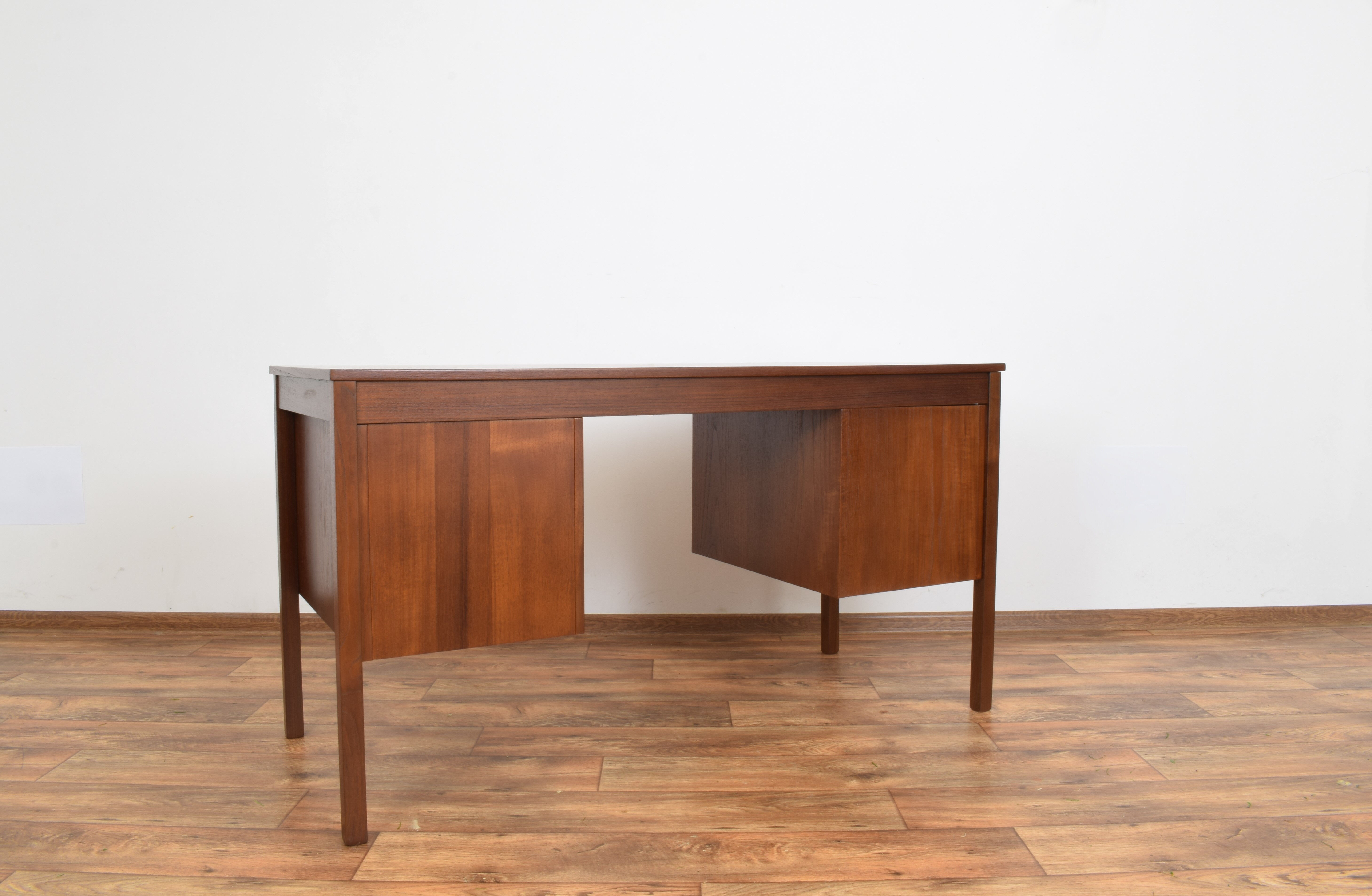 Danish teak dsk from Domino Mobler, 1960