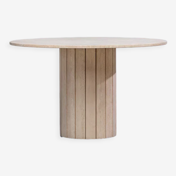 Circular modernist dining table in travertine 1970